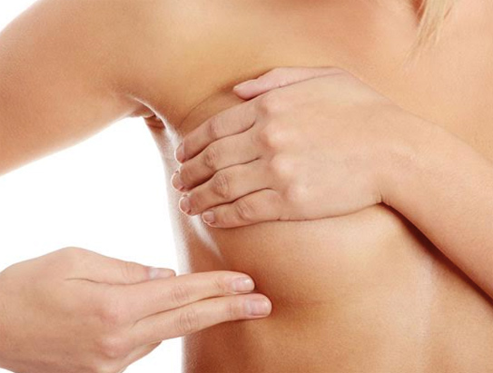 5 dấu hiệu cảnh báo bệnh nguy hiểm ở ngực chị em nên đề phòng