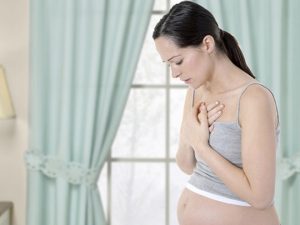 Mẹ bầu bị nhiễm độc thai nghén có dấu hiệu như nào?