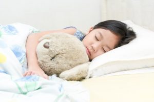 Chăm sóc trẻ bị viêm não Nhật Bản như thế nào?